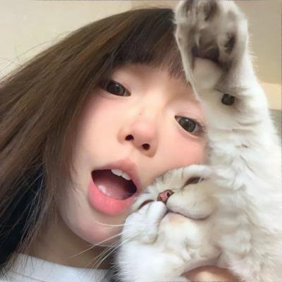 白色，红色与...